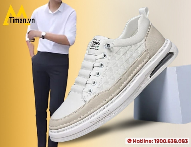 Phối đồ lịch lãm với giày nam màu trắng