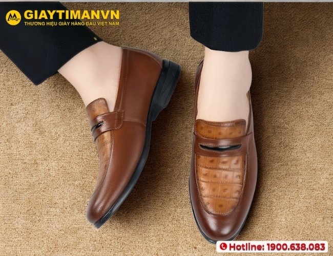 Quý ông nên chọn giày nam hài hòa khi mix & match với quần kaki