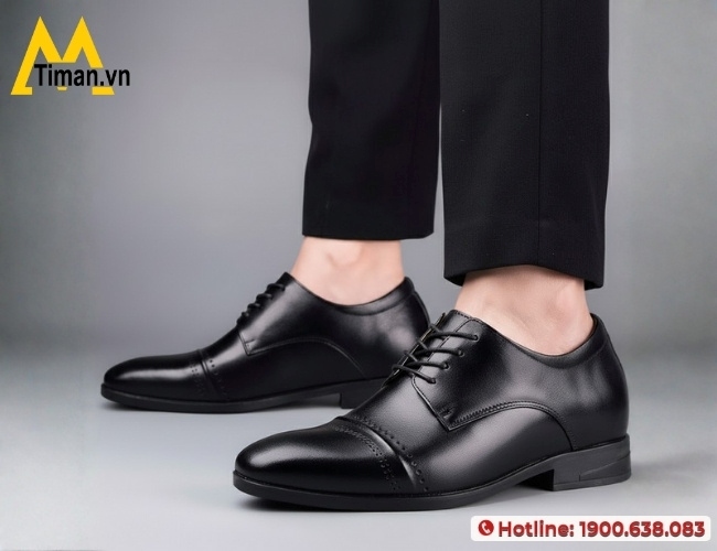 Giày lỗ nam mùa hè dễ dàng giúp quý ông kết hợp trang phục