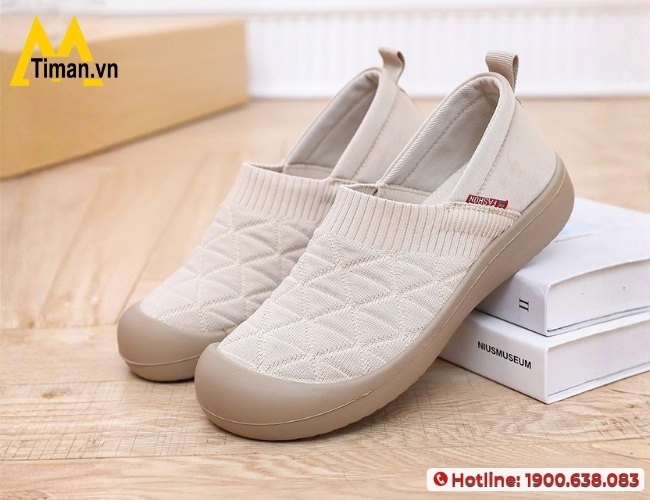 Giày nữ trung niên cao cấp mang lại sự êm ái