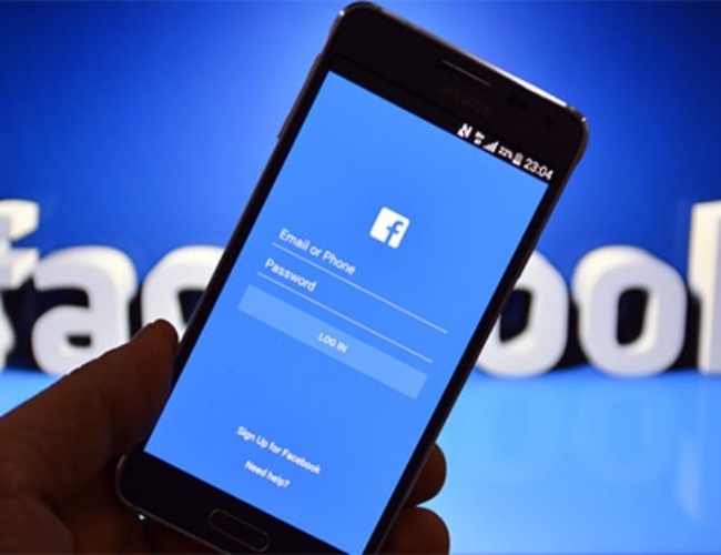 Sử dụng phần mềm hack facebook bằng điện thoại android