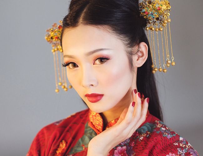 Trang điểm cô dâu kiểu Trung Hoa
