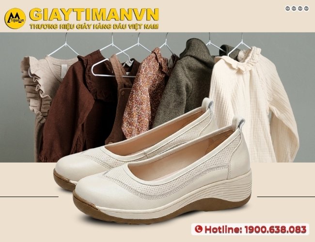 Kết hợp set đồ hiện đại, trang nhã cùng đôi giày trắng nữ