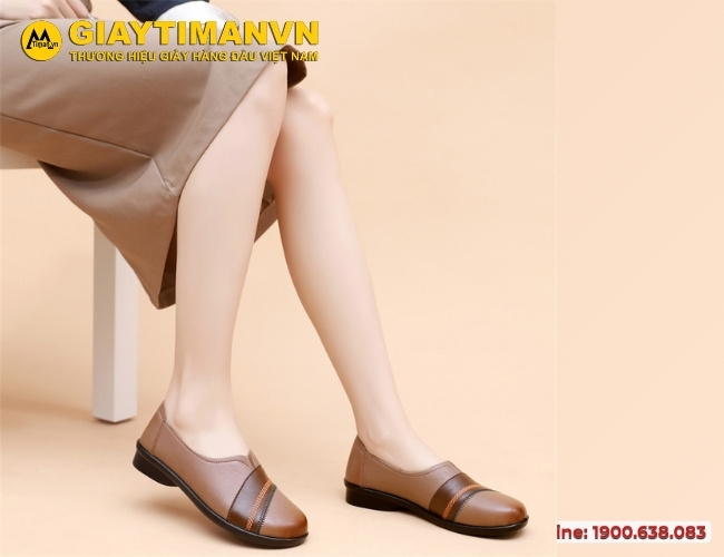 Lựa chọn đúng giúp quý cô có set đồ đẹp với giày nâu